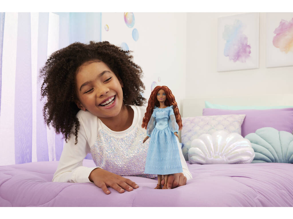 A Pequena Sereia de Disney Boneca Ariel na Superficie Mattel HLX09